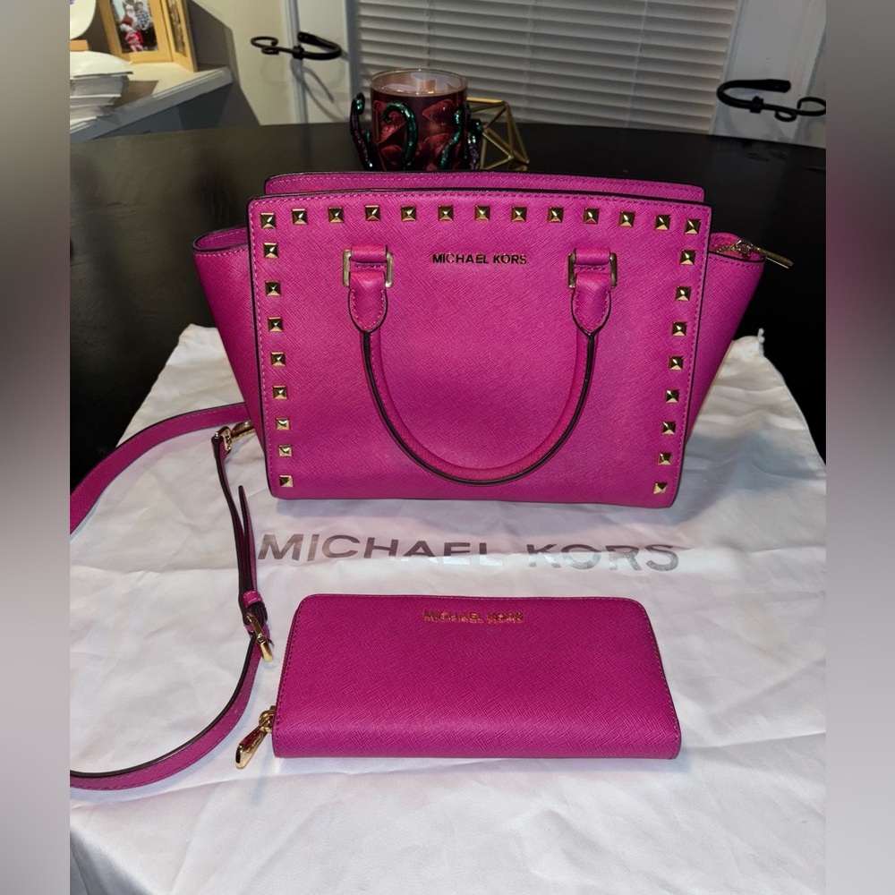 Michael Kors Selma with matching wallet